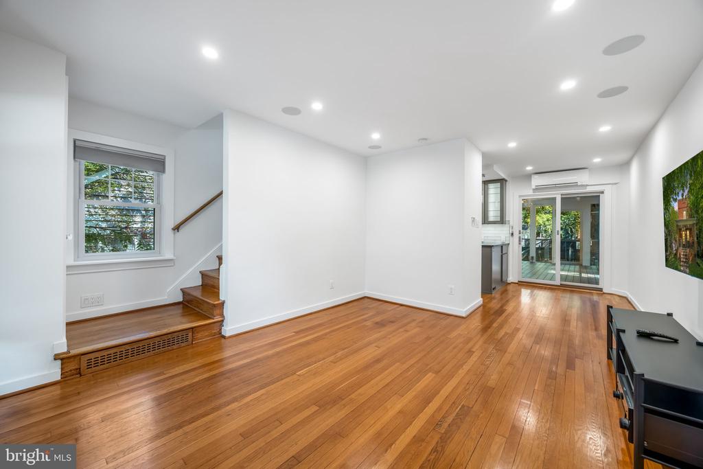 510 E ALEXANDRIA AVENUE