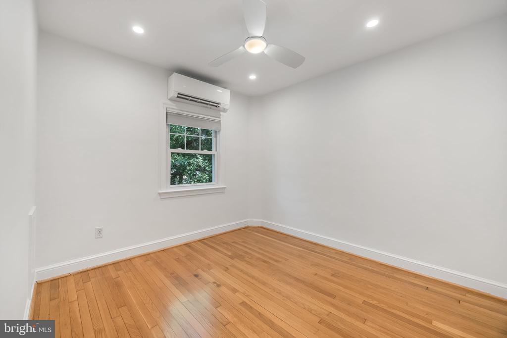 510 E ALEXANDRIA AVENUE