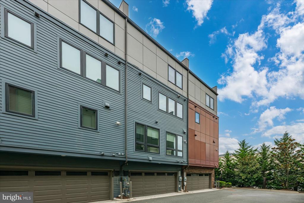 402 STABLER LANE