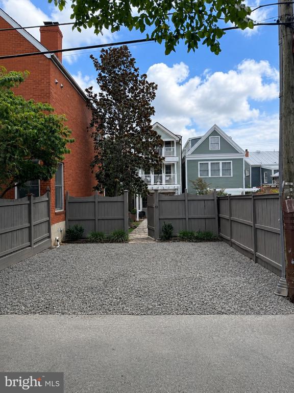 426 N ALFRED STREET