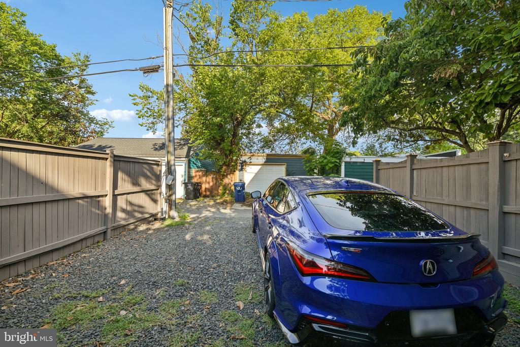 426 N ALFRED STREET