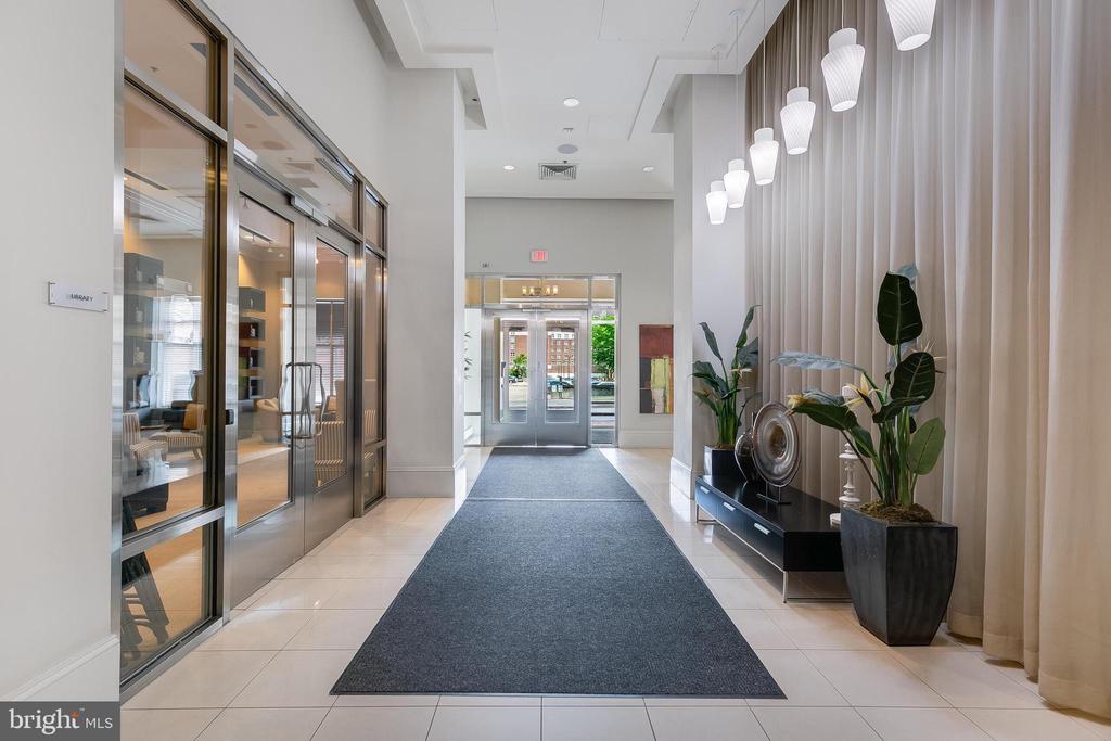 309 HOLLAND LANE Unit: 135