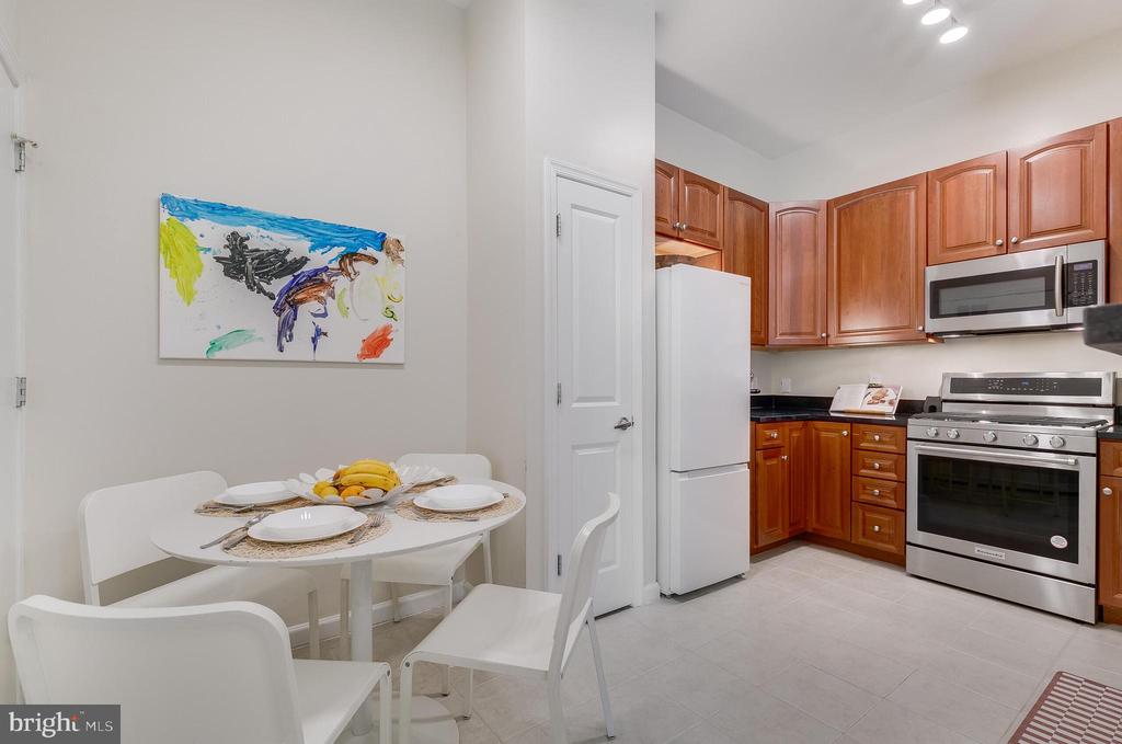 309 HOLLAND LANE Unit: 135