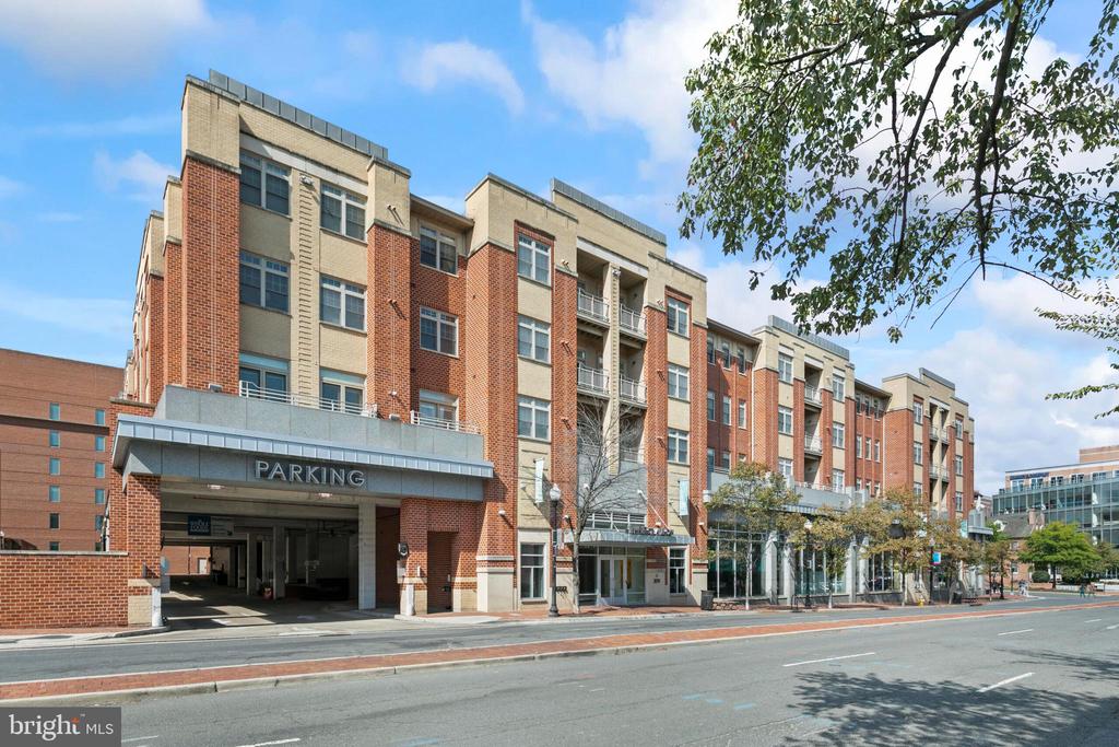 309 HOLLAND LANE Unit: 135
