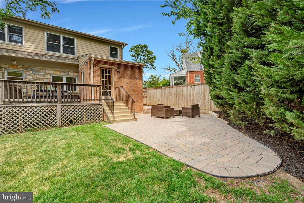 1302 QUINCY STREET