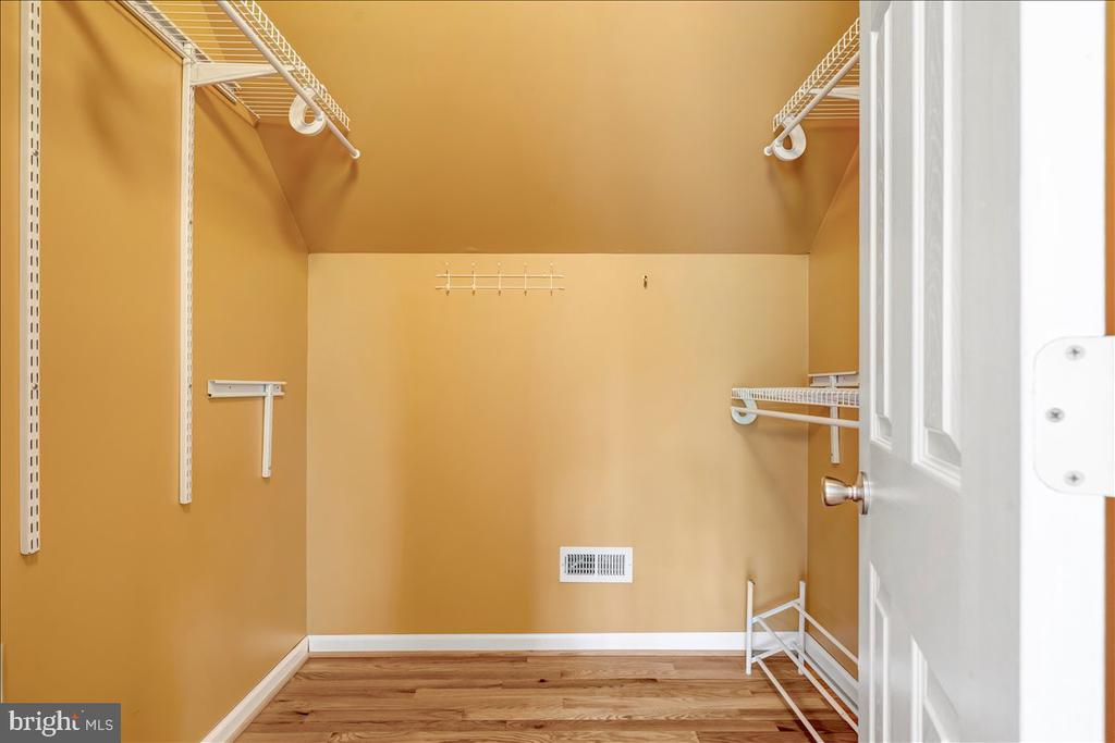1302 QUINCY STREET