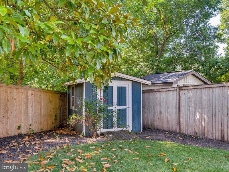 1302 QUINCY STREET