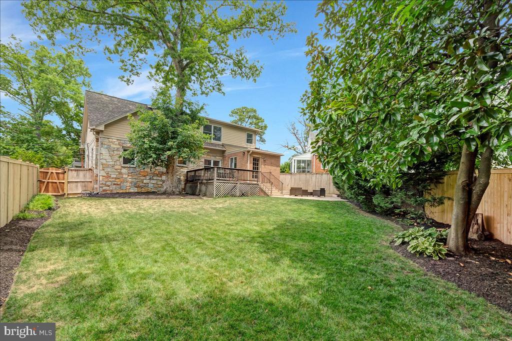1302 QUINCY STREET