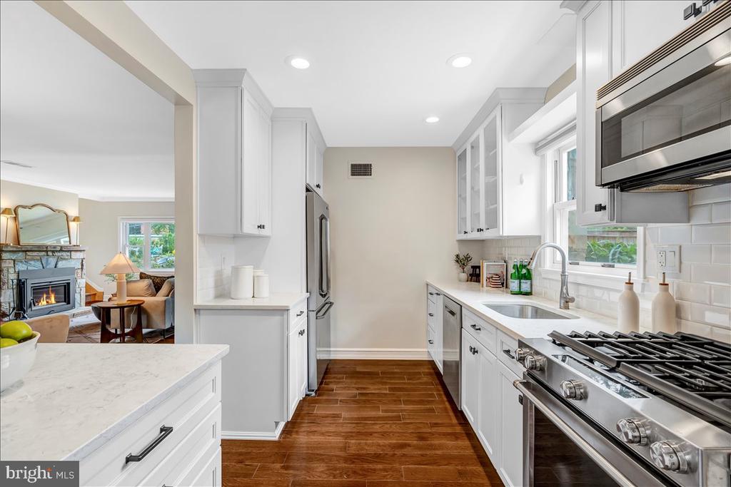 1302 QUINCY STREET