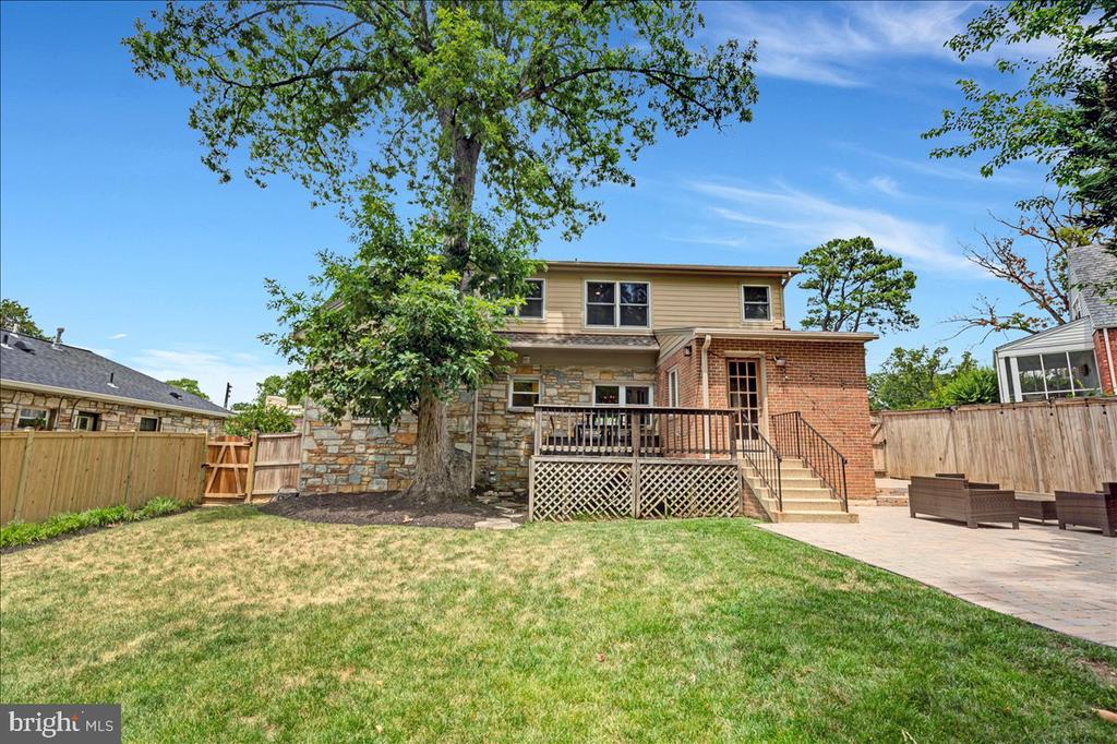 1302 QUINCY STREET