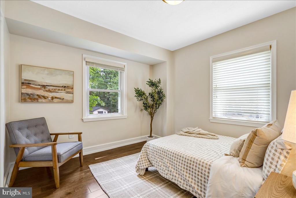 1302 QUINCY STREET