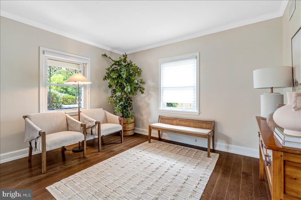 1302 QUINCY STREET
