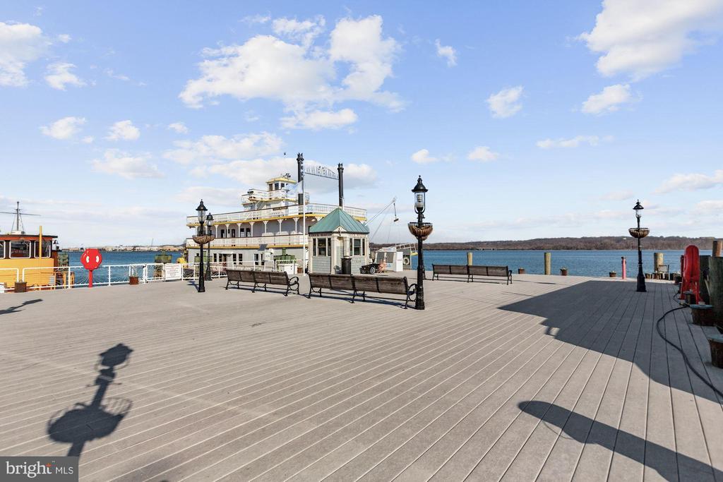 225 STRAND STREET Unit: 401