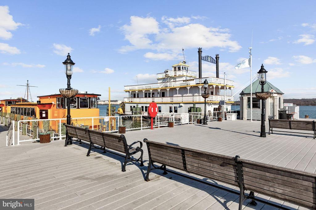 225 STRAND STREET Unit: 401
