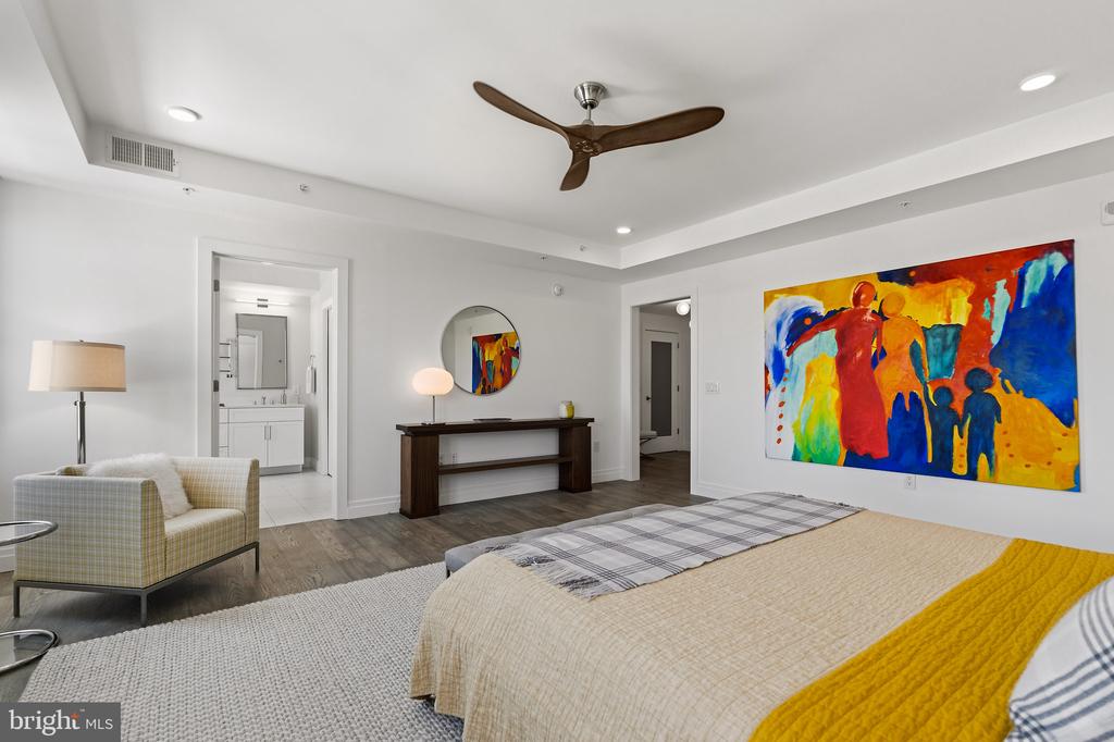 225 STRAND STREET Unit: 401