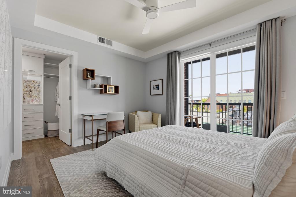 225 STRAND STREET Unit: 401