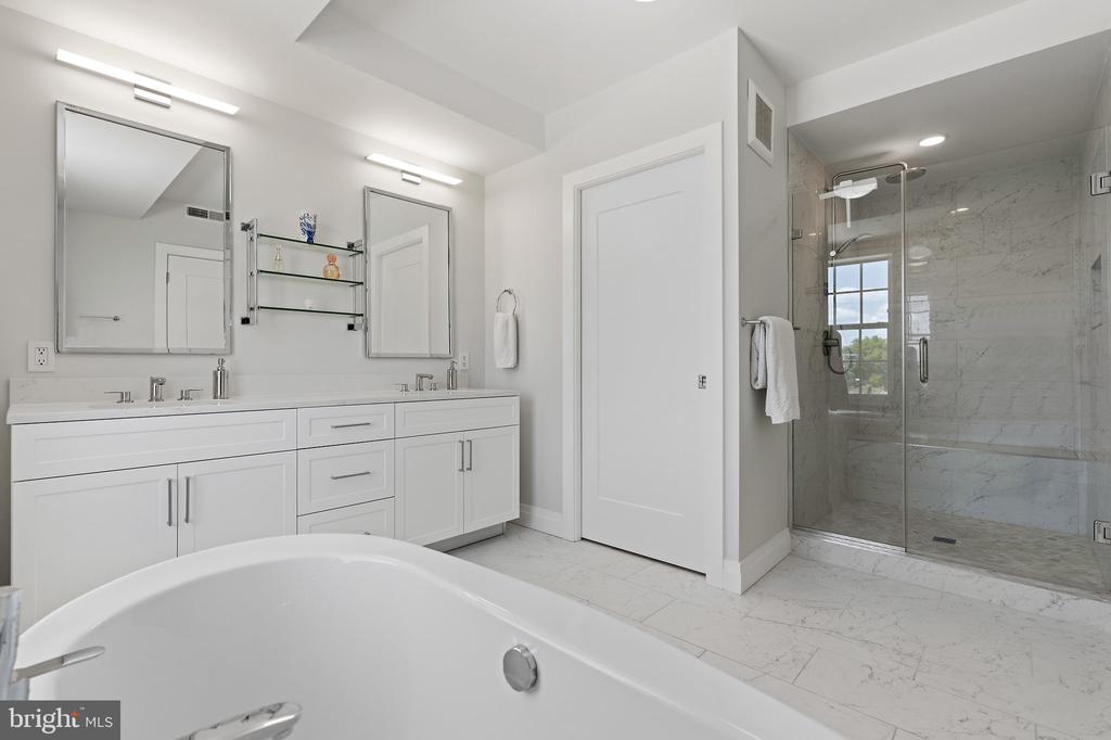 225 STRAND STREET Unit: 401