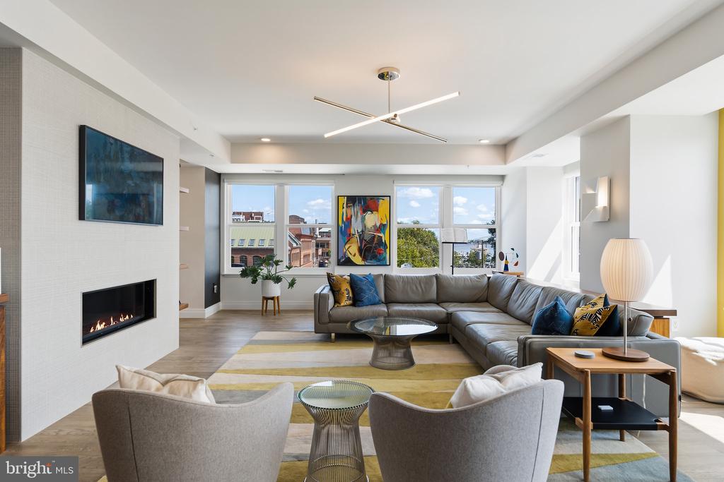 225 STRAND STREET Unit: 401