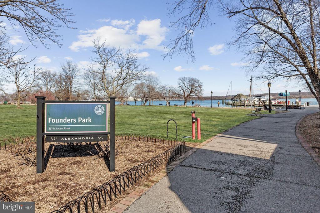 225 STRAND STREET Unit: 401