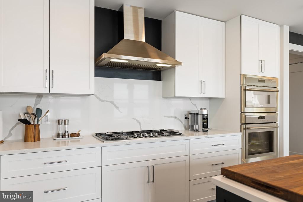 225 STRAND STREET Unit: 401