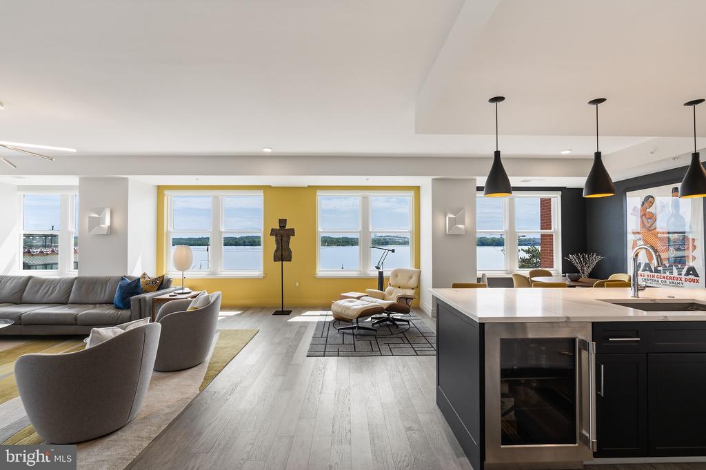 225 STRAND STREET Unit: 401