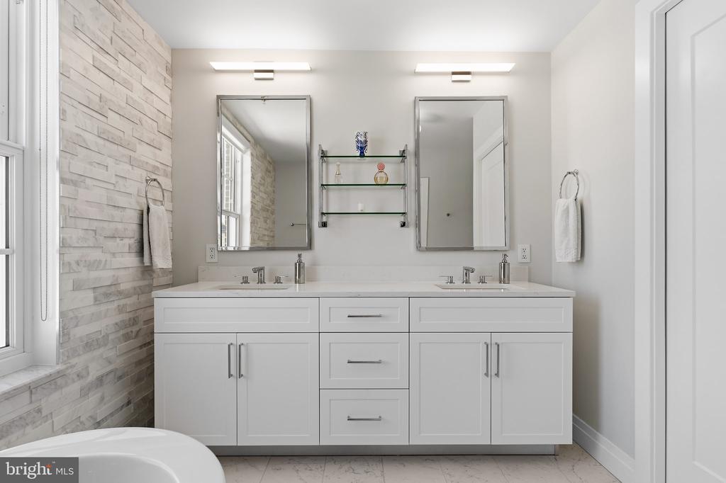 225 STRAND STREET Unit: 401