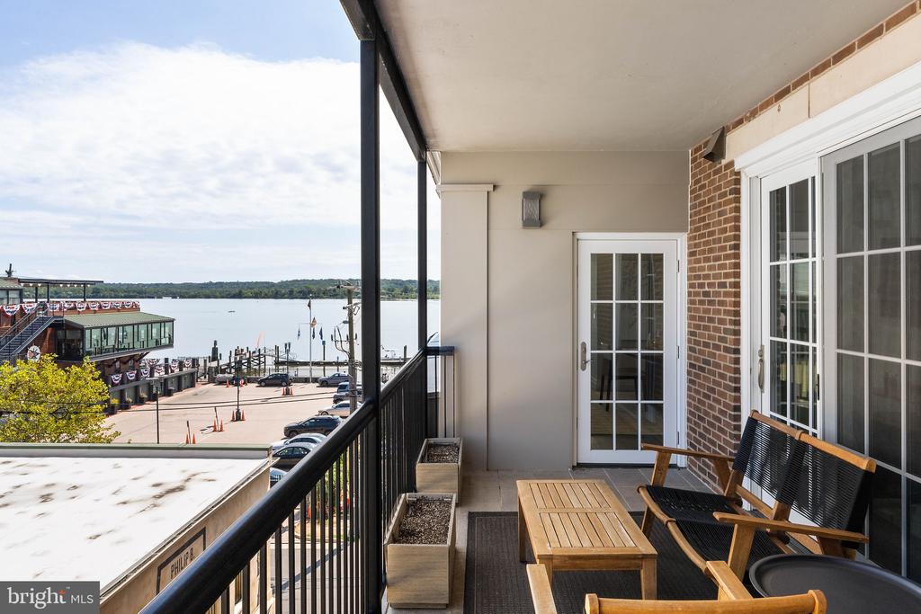 225 STRAND STREET Unit: 401