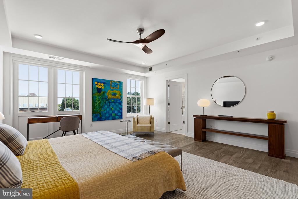 225 STRAND STREET Unit: 401