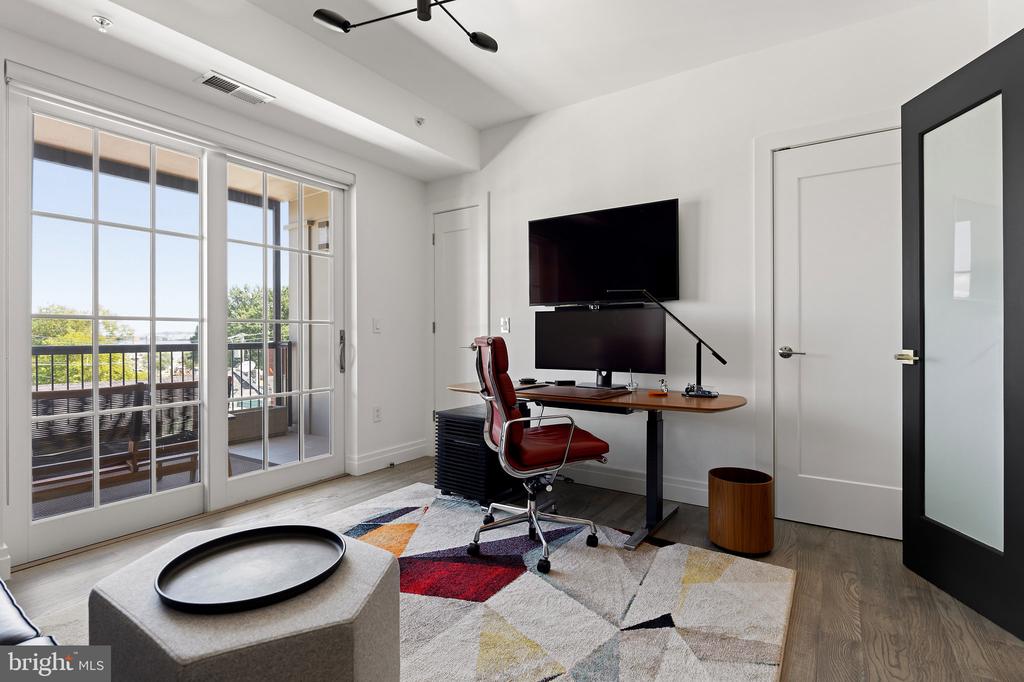 225 STRAND STREET Unit: 401