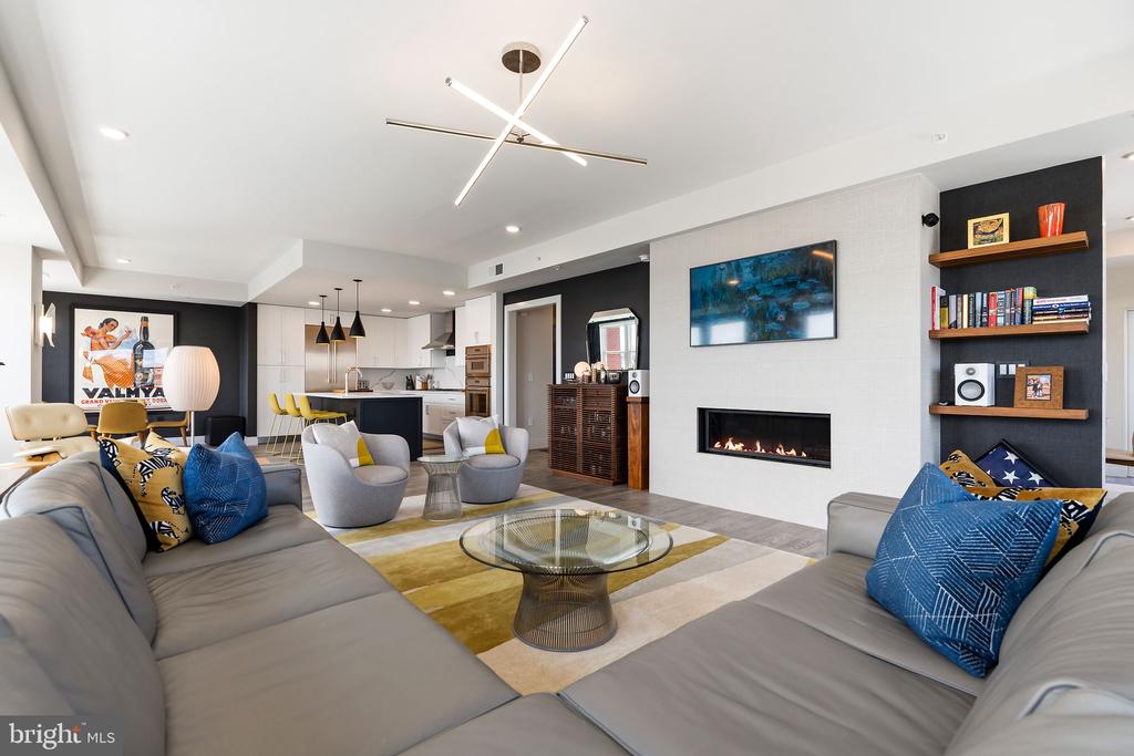 225 STRAND STREET Unit: 401