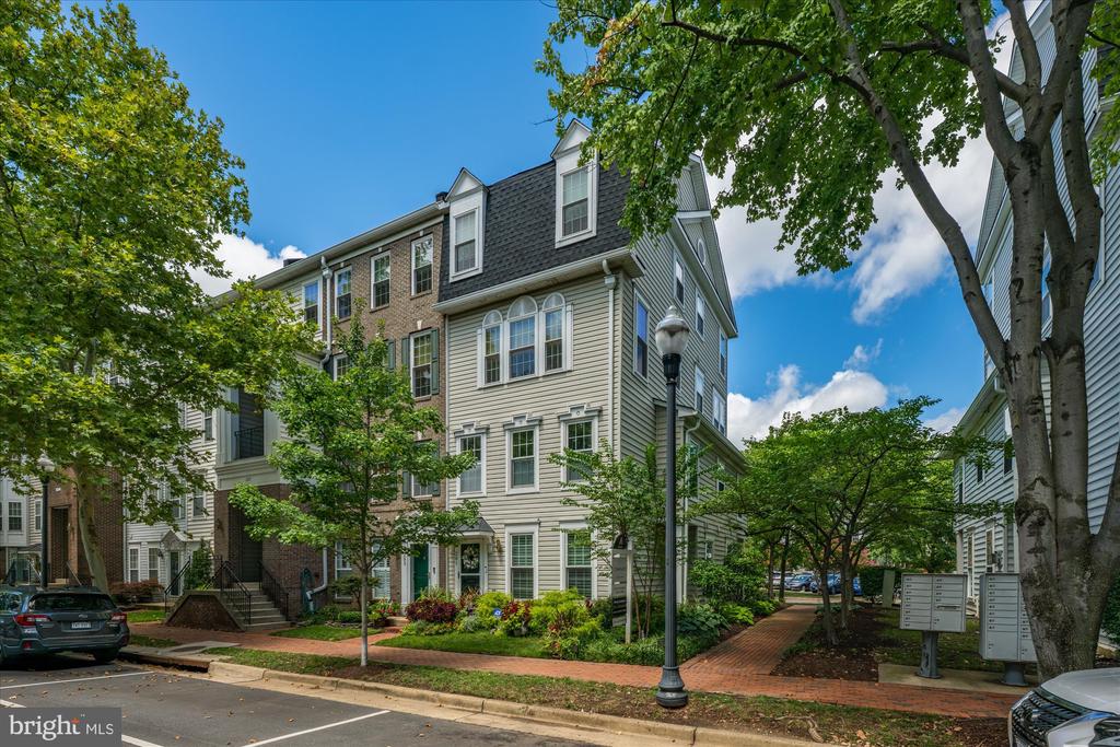 281 CAMERON STATION BOULEVARD