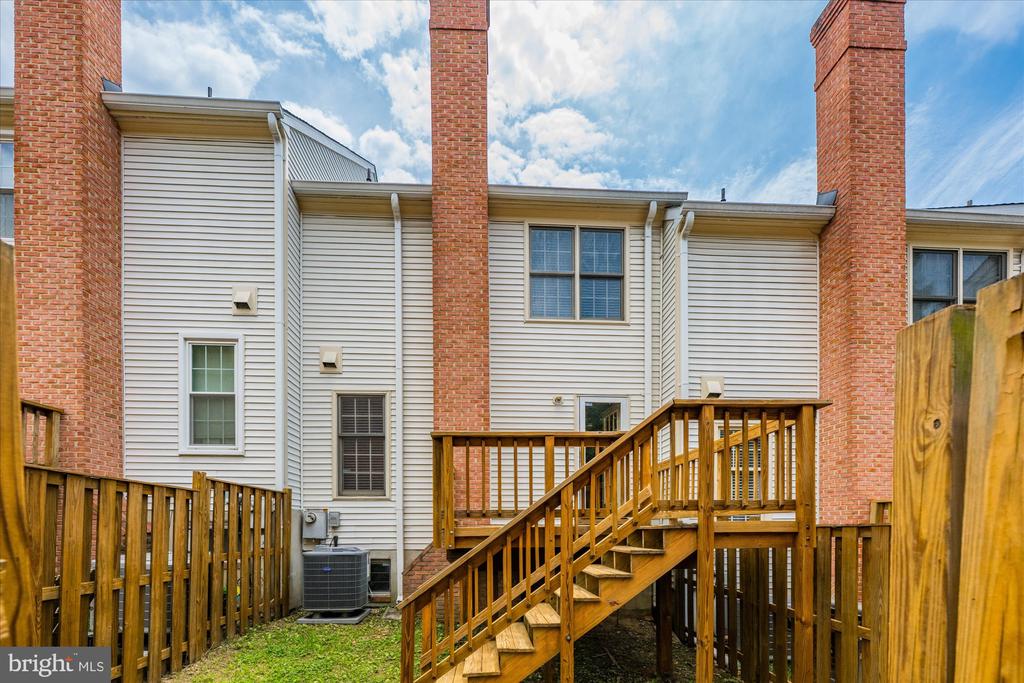 299 S PICKETT STREET