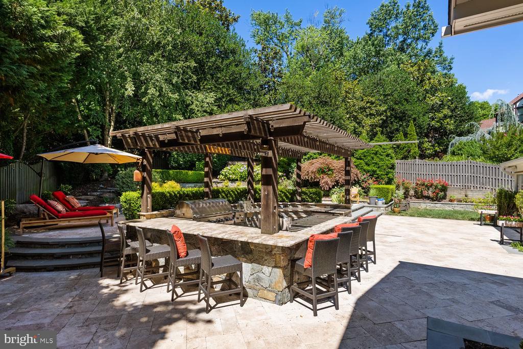 1406 COVENTRY LANE