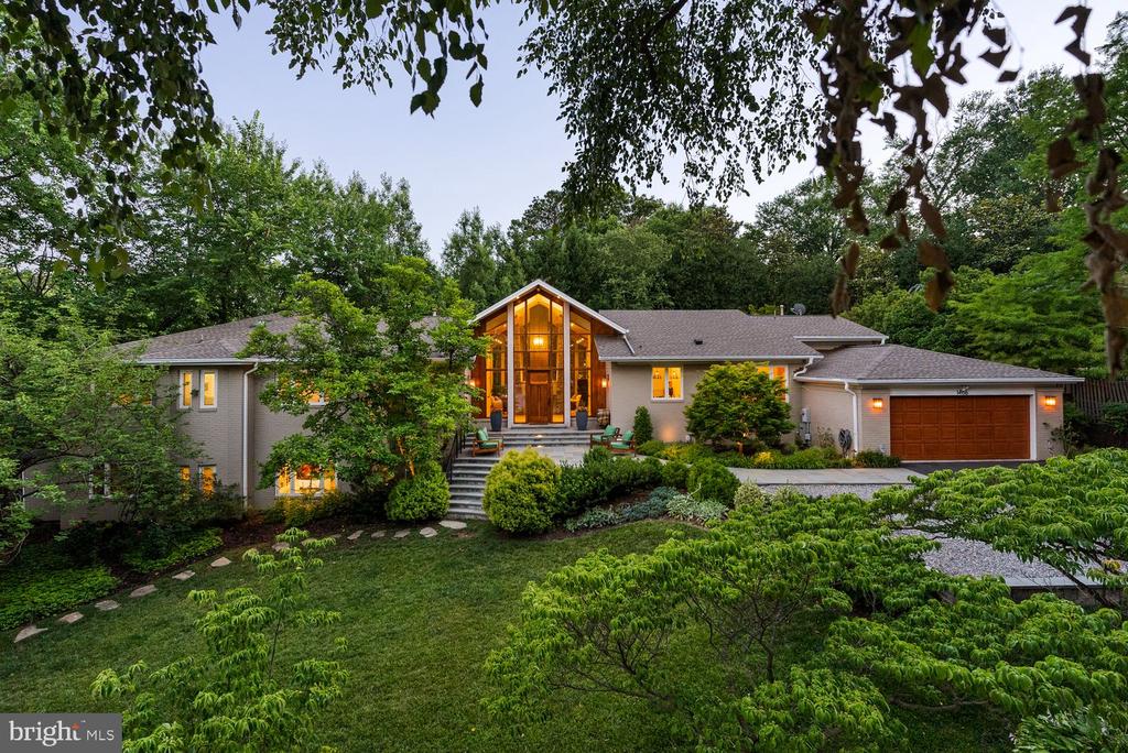 1406 COVENTRY LANE
