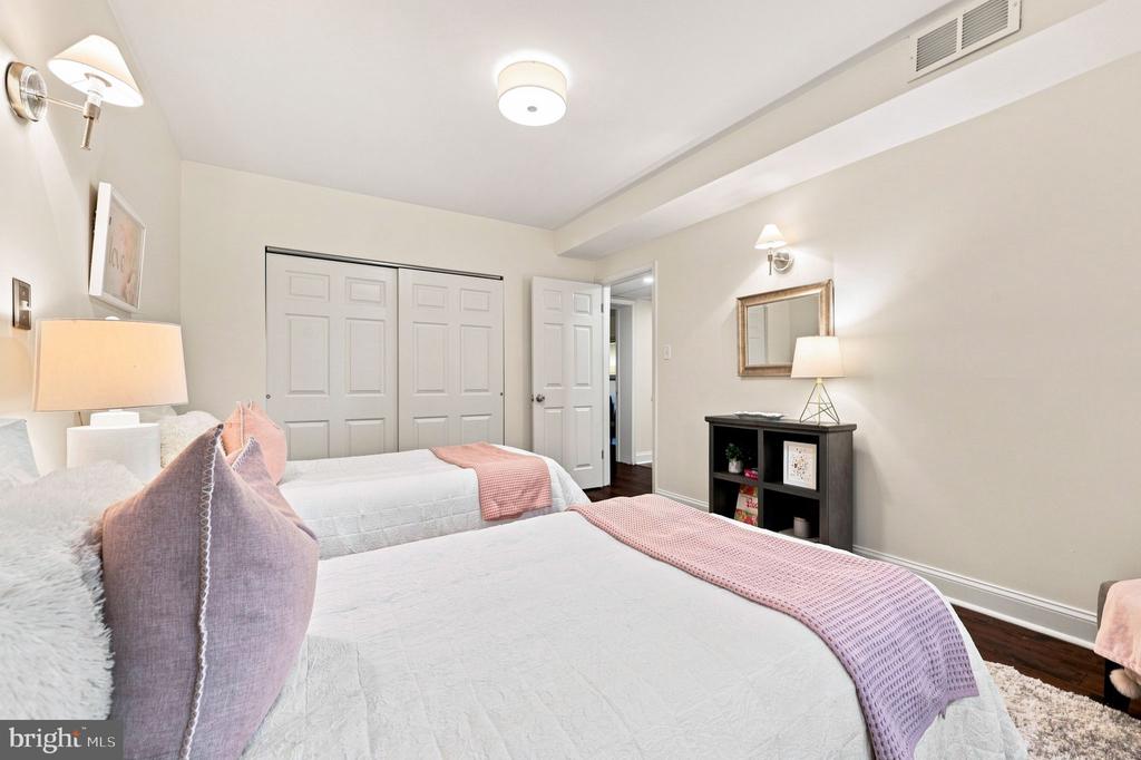 3330 S 28TH STREET Unit: 102