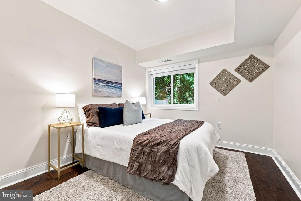 3330 S 28TH STREET Unit: 102