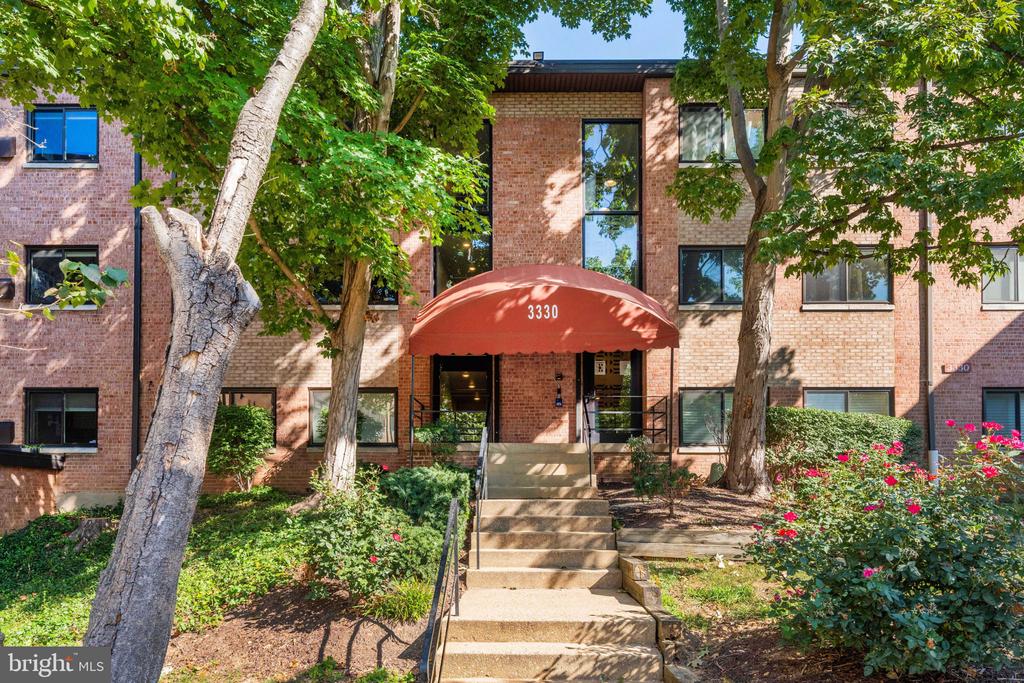 3330 S 28TH STREET Unit: 102