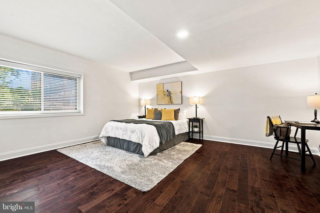 3330 S 28TH STREET Unit: 102