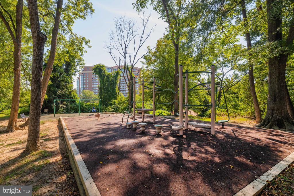 3330 S 28TH STREET Unit: 102