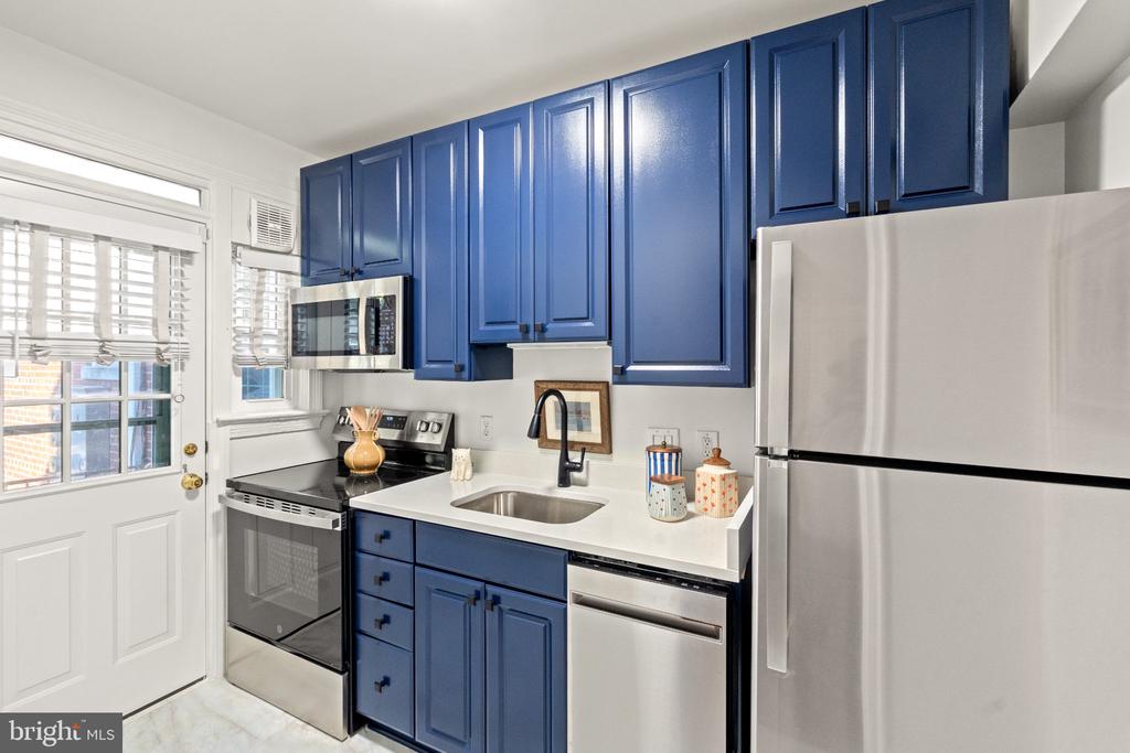 6 ASHBY STREET Unit: A