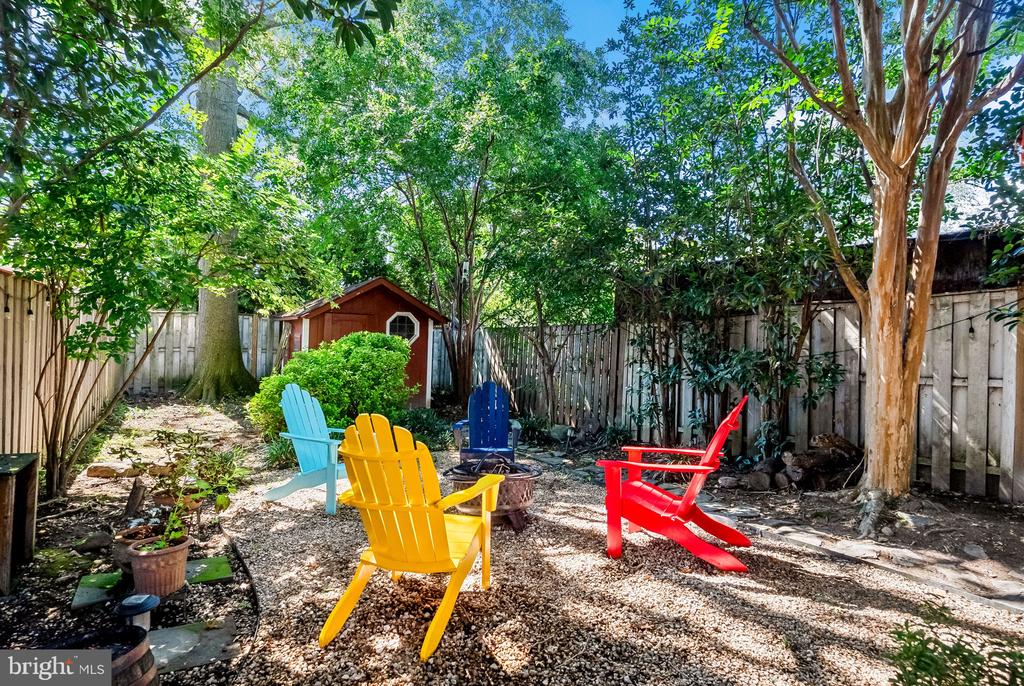 19 E CUSTIS AVENUE Unit: A