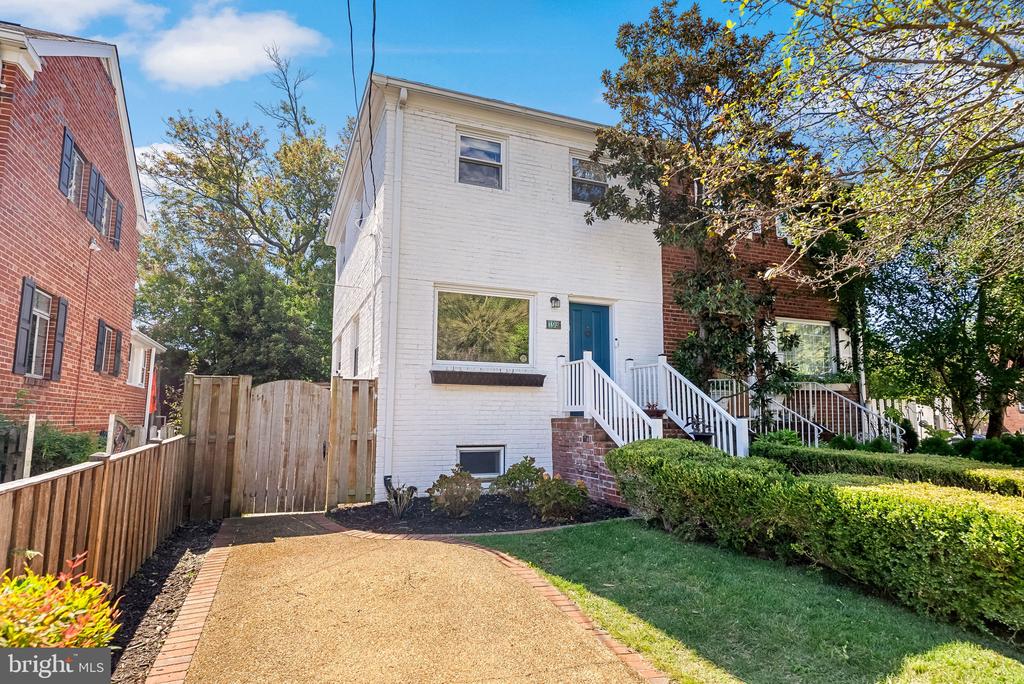 19 E CUSTIS AVENUE Unit: A
