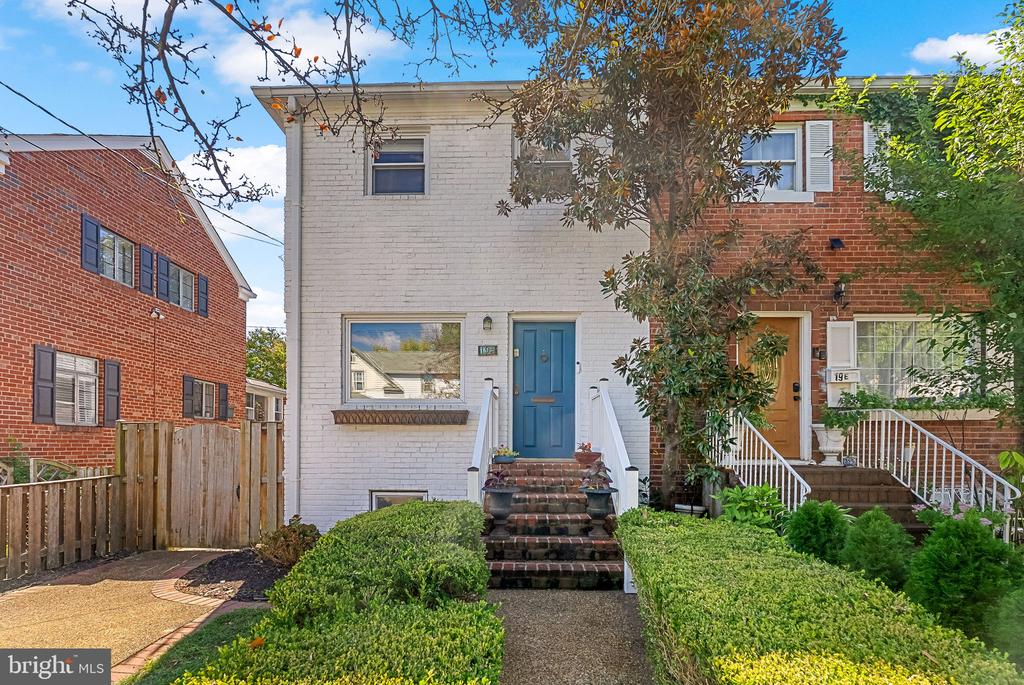 19 E CUSTIS AVENUE Unit: A