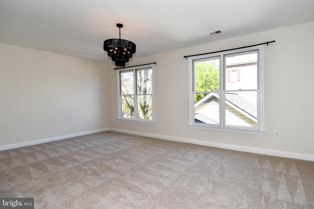 301 HILLWOOD AVENUE