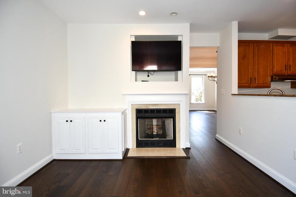 301 HILLWOOD AVENUE