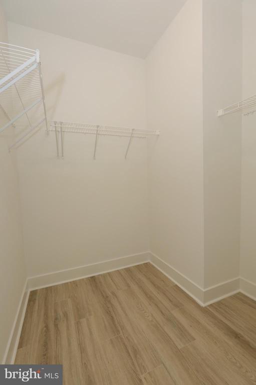 3532 SUTTON HEIGHTS CIRCLE