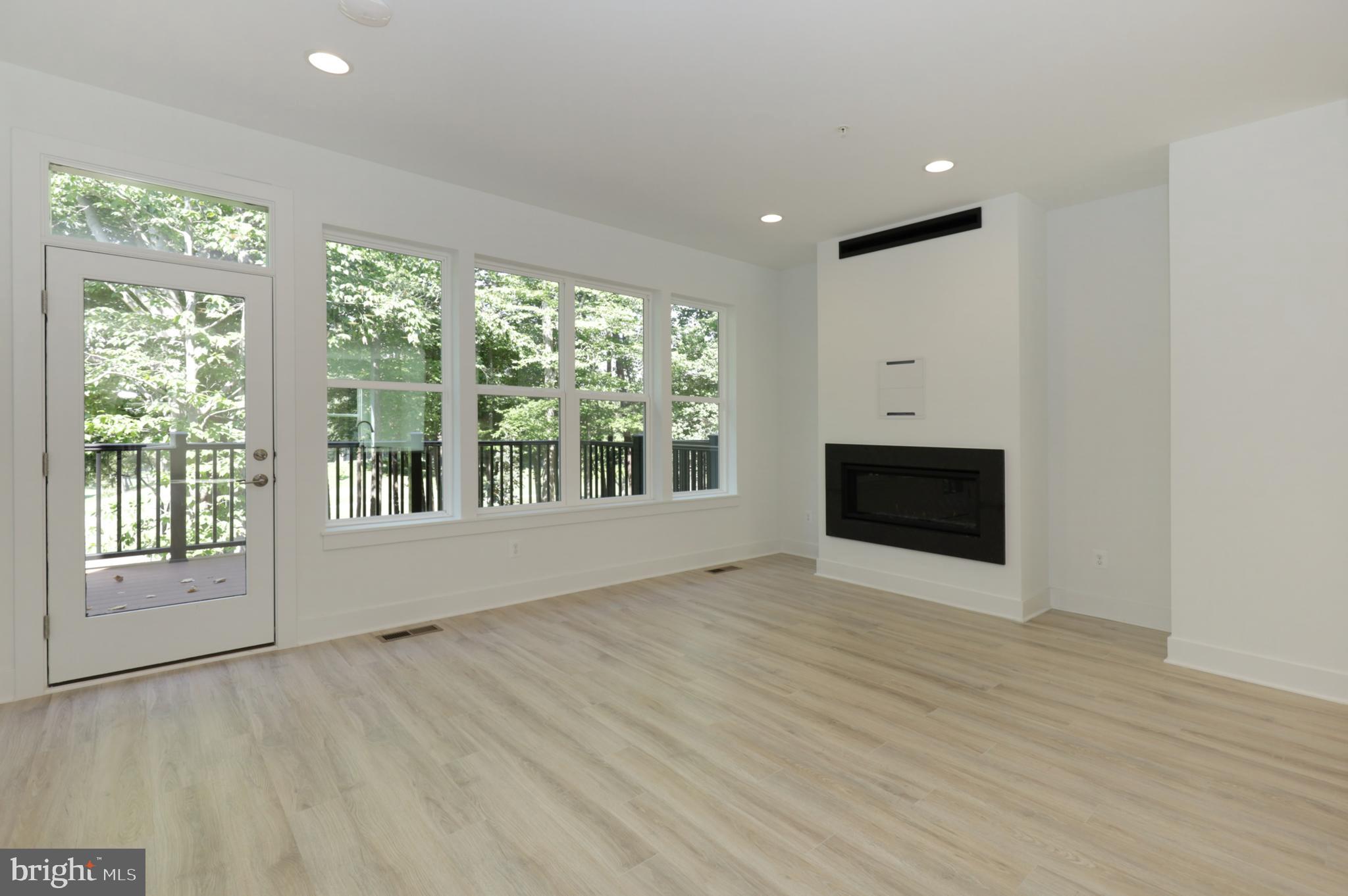 3532 SUTTON HEIGHTS CIRCLE