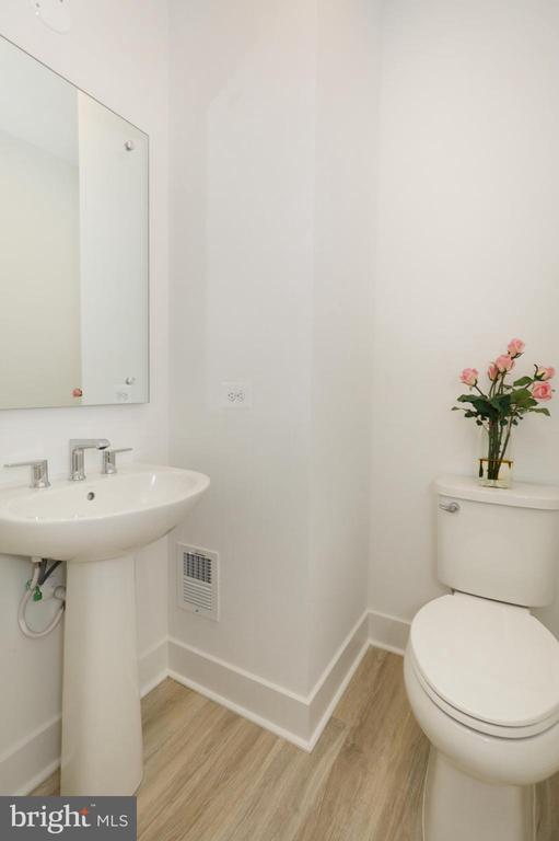 3532 SUTTON HEIGHTS CIRCLE