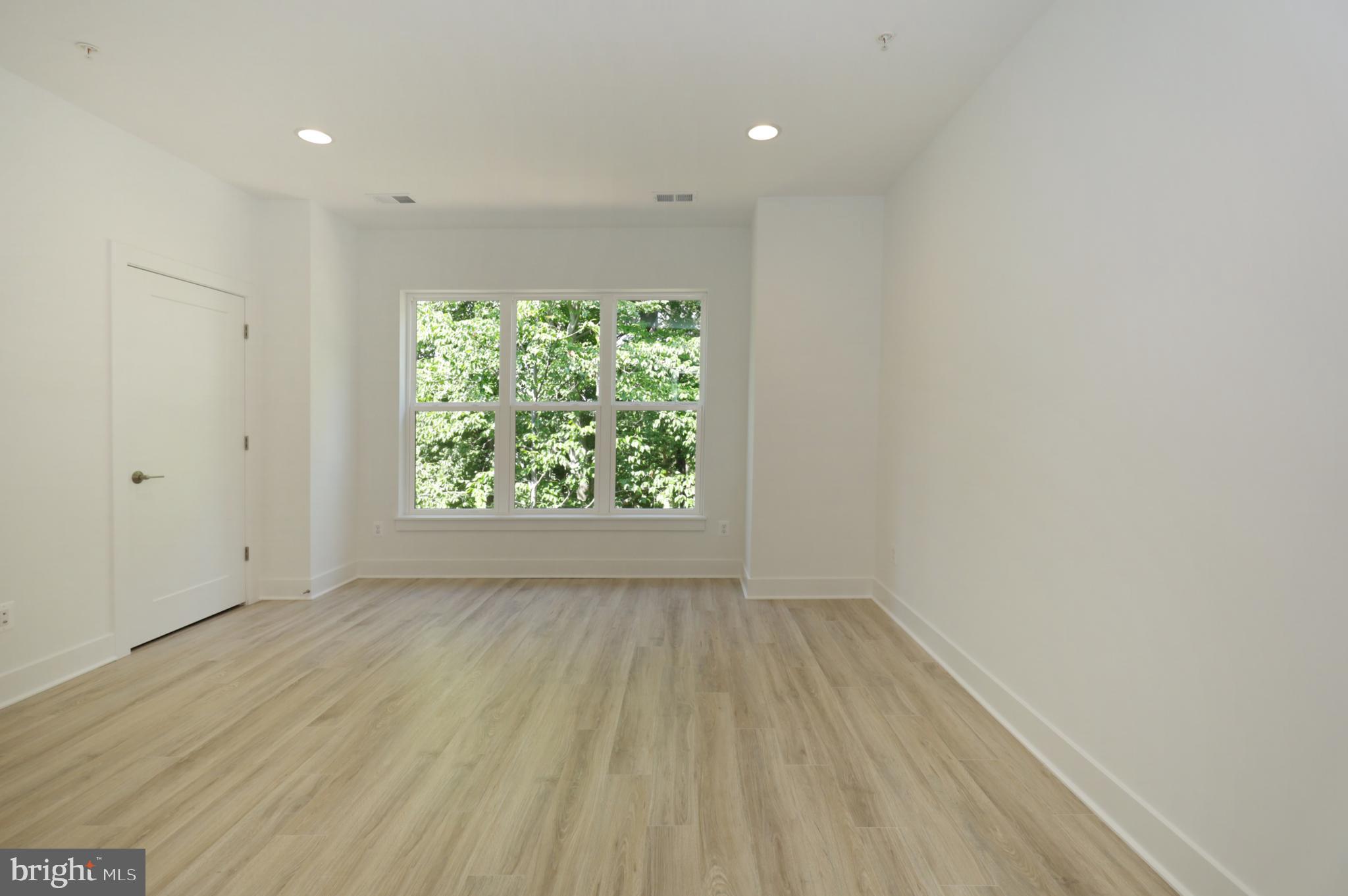 3532 SUTTON HEIGHTS CIRCLE