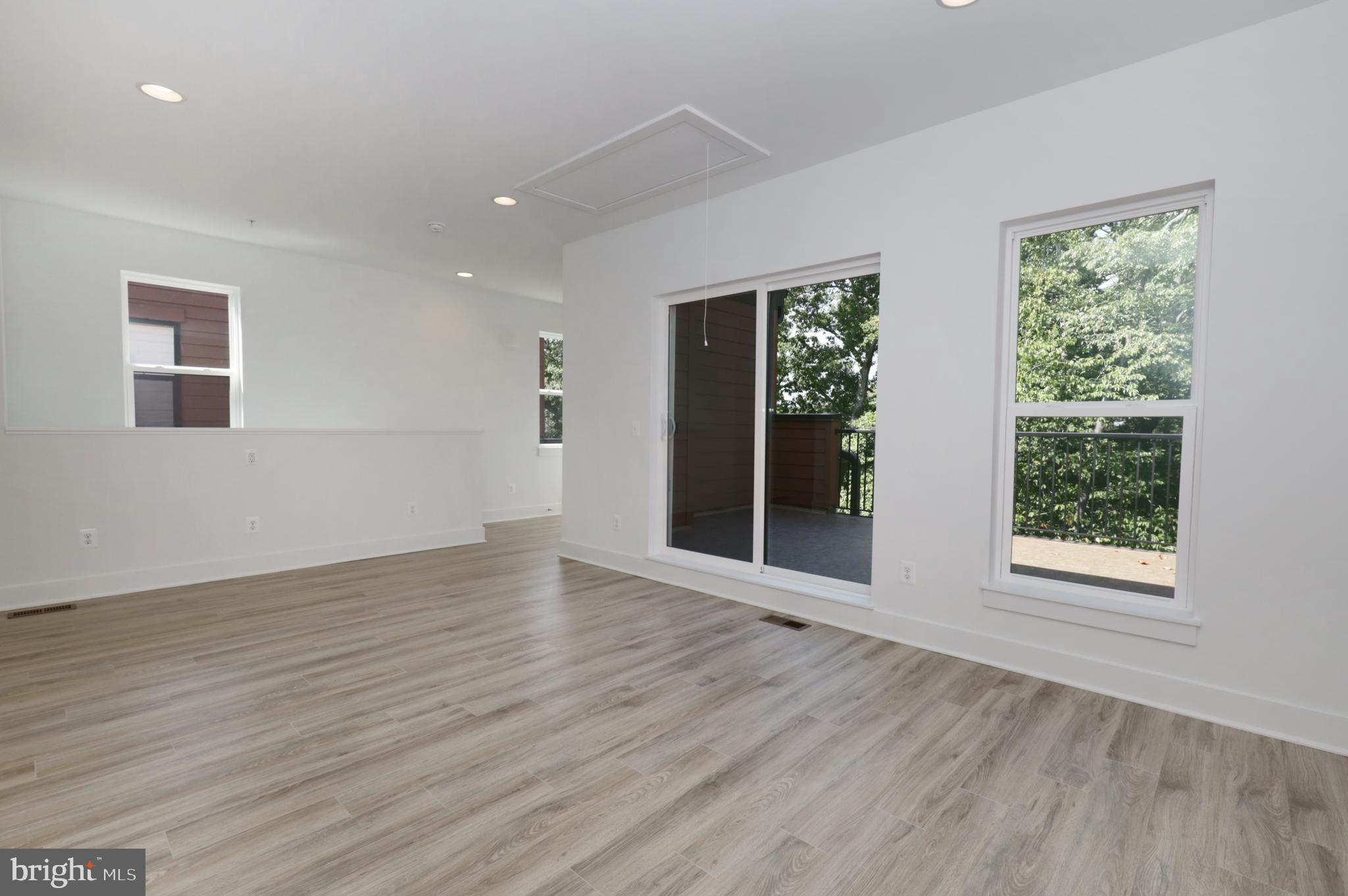 3532 SUTTON HEIGHTS CIRCLE